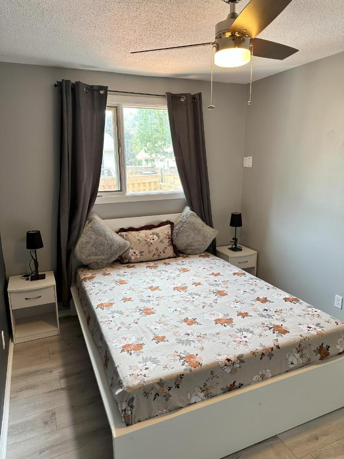 אוטווה Castlerooms Homestay מראה חיצוני תמונה